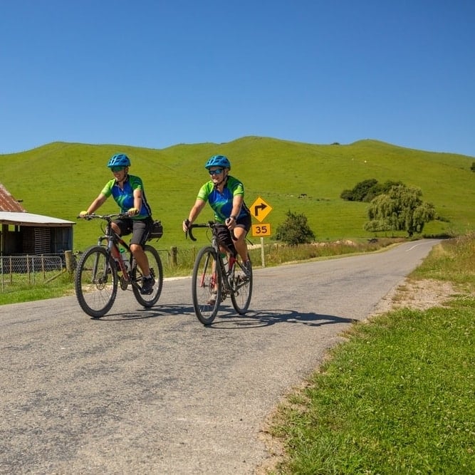 exploring the countryside by bike in the Nelson region